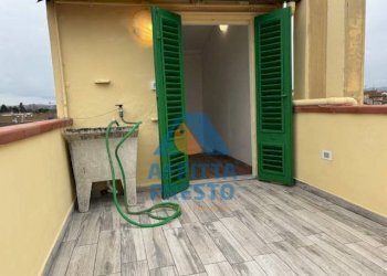 Foto 29 - Three-room apartment Empoli - photo 29