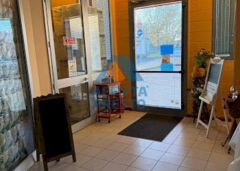 Foto 2 - Commercial Activity Vinci - photo 2