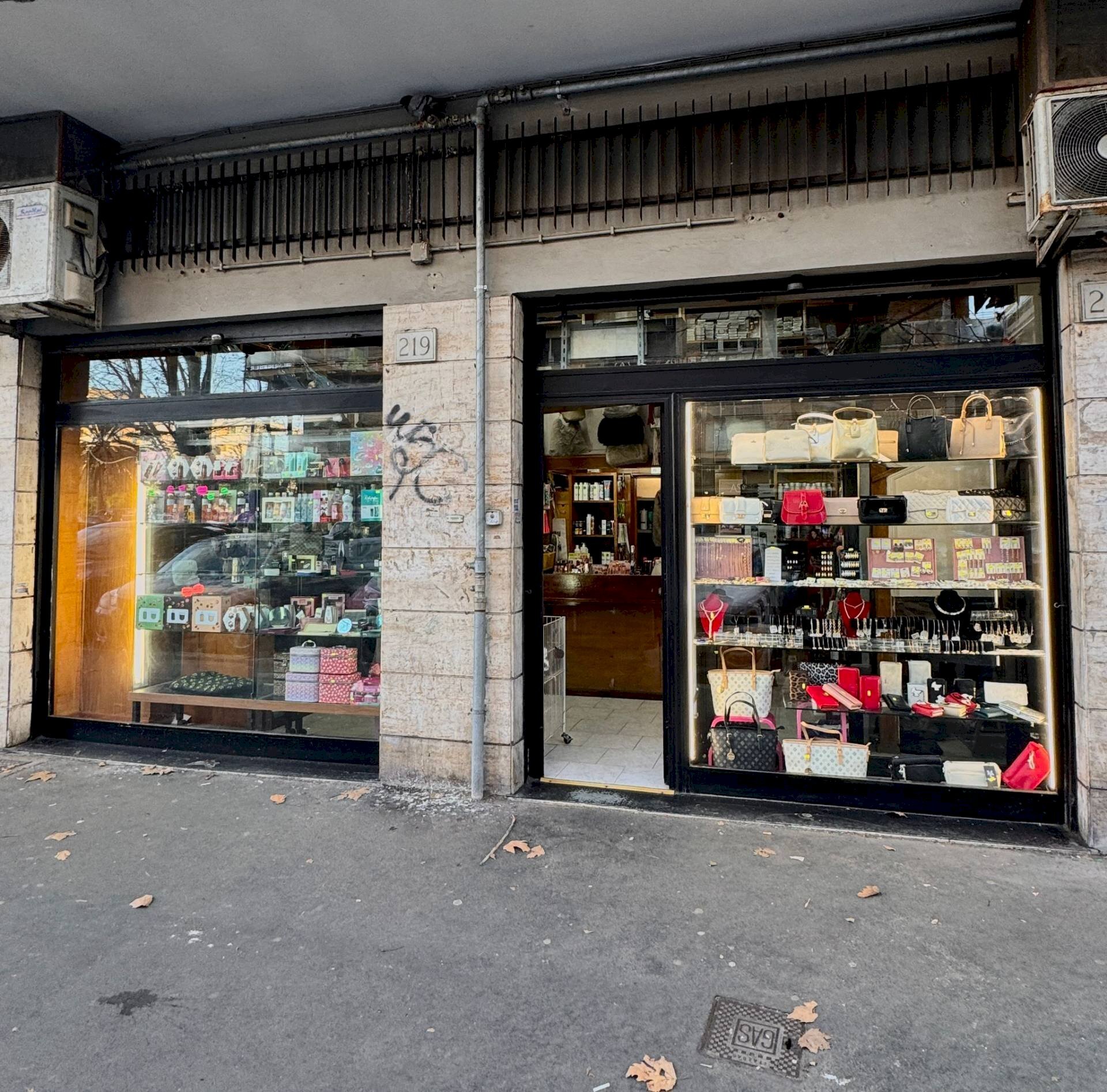 Foto 1 - Attività Commerciale Corso Duca Di Genova, Roma - foto 1