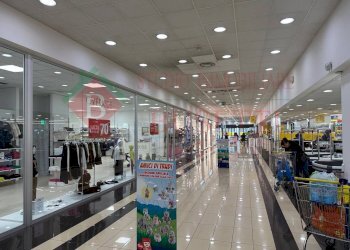 Foto 2 - Shop via IV Novembre - Centro Commerciale TIGROS
292, Omegna - photo 2