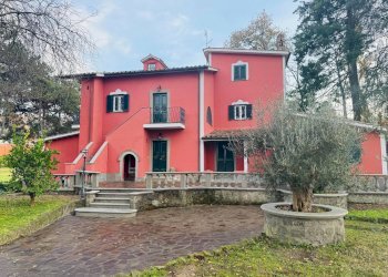 Foto 1 - Villa Via Spinabella
 
3, Marino - foto 1