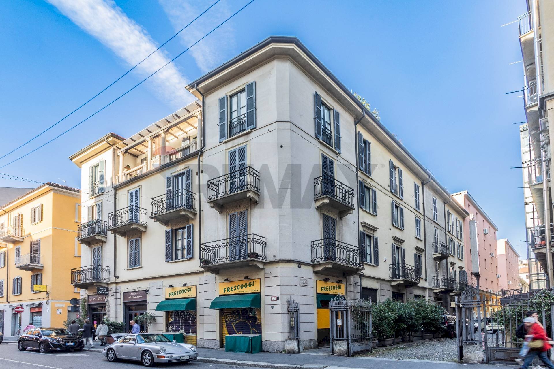 Edificio all\'aperto - Bilocale Via Piero Della Francesca
 
2, Milano - foto 1