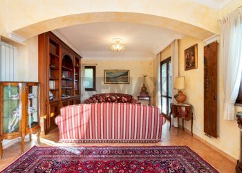 Soggiorno - Villa Via Monte Marino
 
11, Riano - photo 6