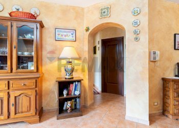 Hall / corridoio - Villa Via Monte Marino
 
11, Riano - photo 25