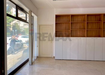 Stanza vuota - Locale Commerciale Via Enrico Bevignani
 
10-12-14, Palermo - foto 3