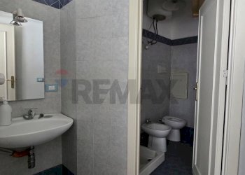 Bagno - Locale Commerciale Via Enrico Bevignani
 
10-12-14, Palermo - foto 4