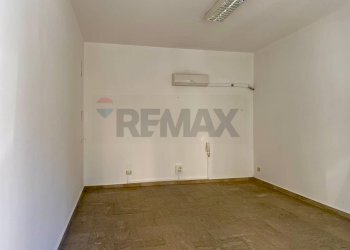 Stanza vuota - Locale Commerciale Via Enrico Bevignani
 
10-12-14, Palermo - foto 6