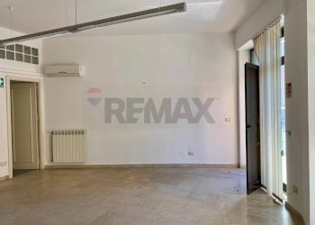 Stanza vuota - Locale Commerciale Via Enrico Bevignani
 
10-12-14, Palermo - foto 11