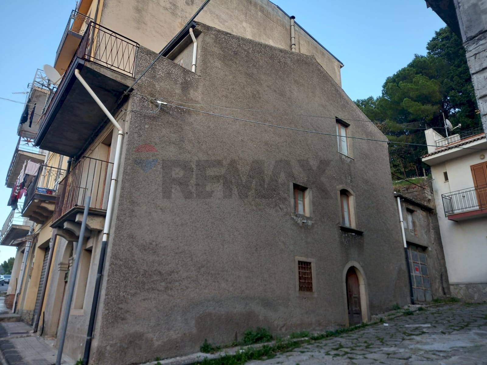 Casa all\'aperto - Casa indipendente Via Libertà
 
62, Montalbano Elicona - foto 2