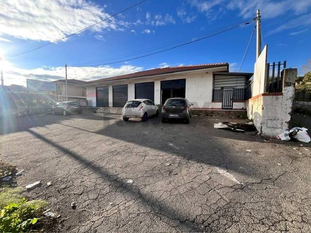 Casa all\'aperto - Locale Commerciale Str. S. Giovanni Galermo
 
63, Misterbianco - foto 1