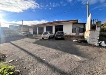 Casa all\'aperto - Locale Commerciale Str. S. Giovanni Galermo
63, Misterbianco - foto 1