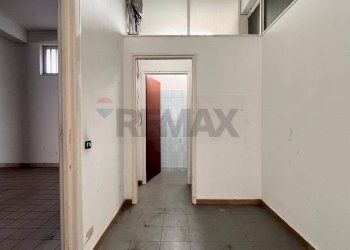 Stanza vuota - Locale Commerciale Str. S. Giovanni Galermo
63, Misterbianco - foto 6