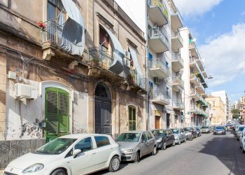 Edificio all\'aperto - Trilocale VIA CARONDA
 
279, Catania - foto 1