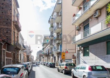 Edificio all\'aperto - Trilocale VIA CARONDA
 
279, Catania - foto 2