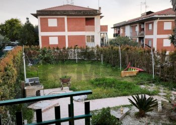 Giardino - Casa semi indipendente Via Diana
 
140, Fiumefreddo di Sicilia - foto 27