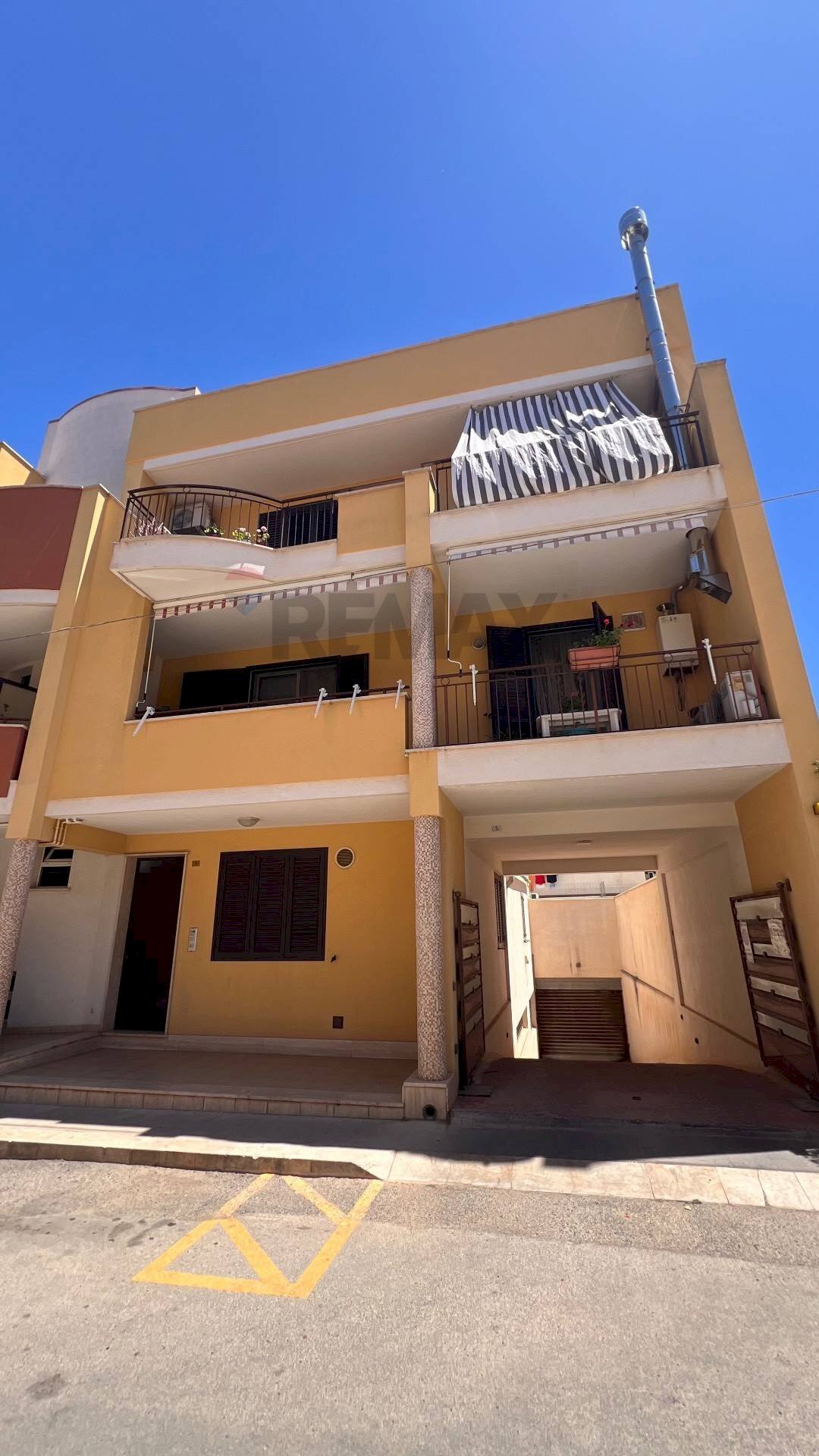 Edificio all\'aperto - Attico Via E. Che Guevara Vittoria
 
9, Vittoria - foto 1