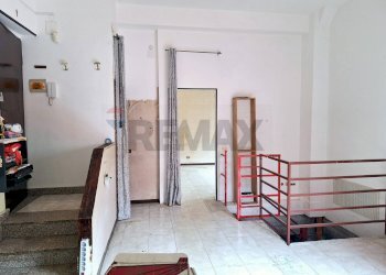 Hall / corridoio - Shop Via dell'Arca
 
6/A, Mascalucia - photo 3