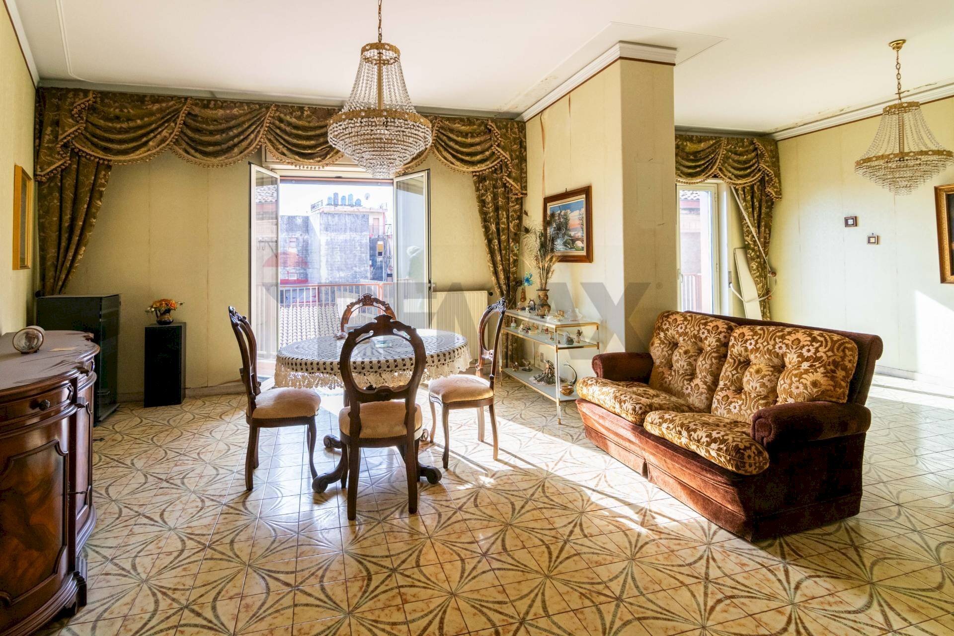 Sala da pranzo - Quadrilocale Via dei Vespri
 
96/E, Misterbianco - foto 2