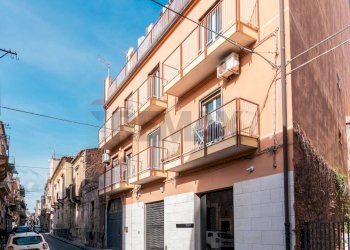 Edificio all\'aperto - Quadrilocale Via dei Vespri
 
96/E, Misterbianco - foto 37