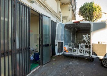 Terrazza - Locale Commerciale Via Fratelli Bandiera
 
77, Gravina di Catania - foto 11