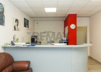 Cucina - Locale Commerciale Via Fratelli Bandiera
 
77, Gravina di Catania - foto 14