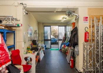 Dispensa di stoccaggio - Locale Commerciale Via Fratelli Bandiera
 
77, Gravina di Catania - foto 35