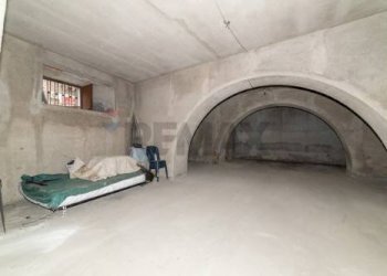 Parcheggio - Locale Commerciale Via Cristoforo Colombo
 
28, Catania - foto 26