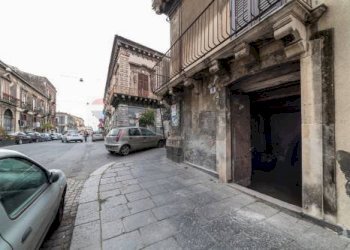 Edificio all\'aperto - Locale Commerciale Via Cristoforo Colombo
 
28, Catania - foto 29