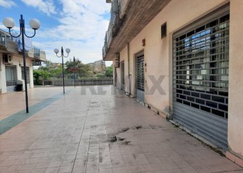 Terrazza - Locale Commerciale Via Agnone
 
100, Lentini - foto 3