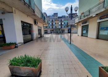 Edificio all\'aperto - Locale Commerciale Via Agnone
 
100, Lentini - foto 5