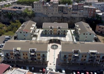 Edificio all\'aperto - Locale Commerciale Via Agnone
 
100, Lentini - foto 10