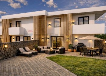 Casa all\'aperto - Terreno edificabile Via grotta del signore
Sn, San Pietro Clarenza - foto 1