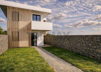 Casa all\'aperto - Terreno edificabile Via grotta del signore
Sn, San Pietro Clarenza - foto 4