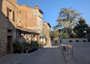 Edificio all\'aperto - Appartamento Via del Forte
 
46/48, Castiglione del Lago - foto 6