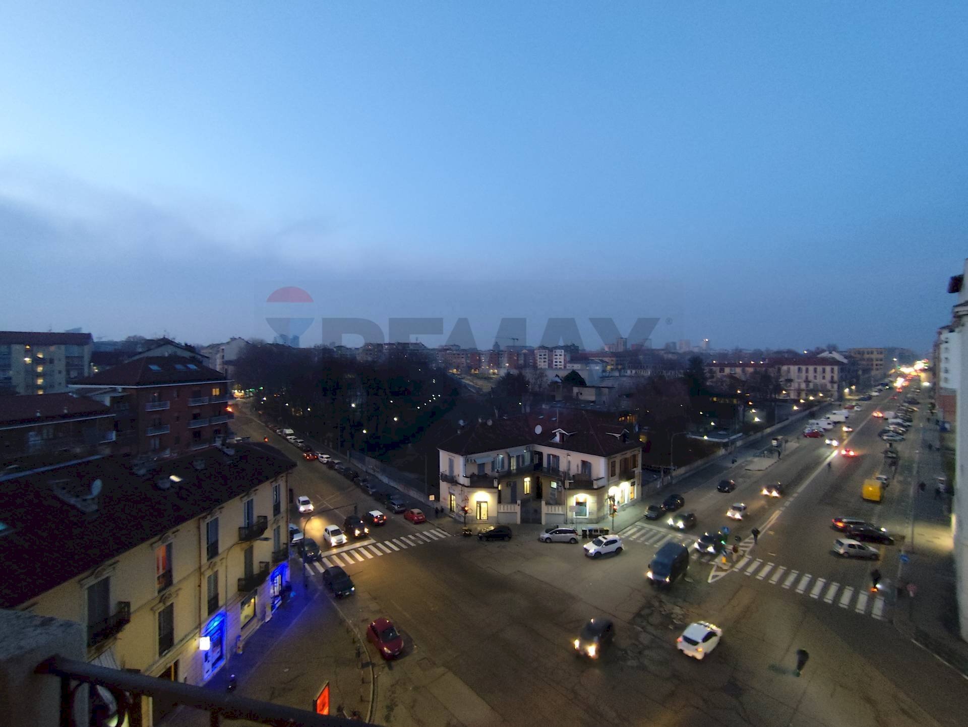 Edificio all\'aperto - Trilocale Corso Emilia
11, Torino - foto 2