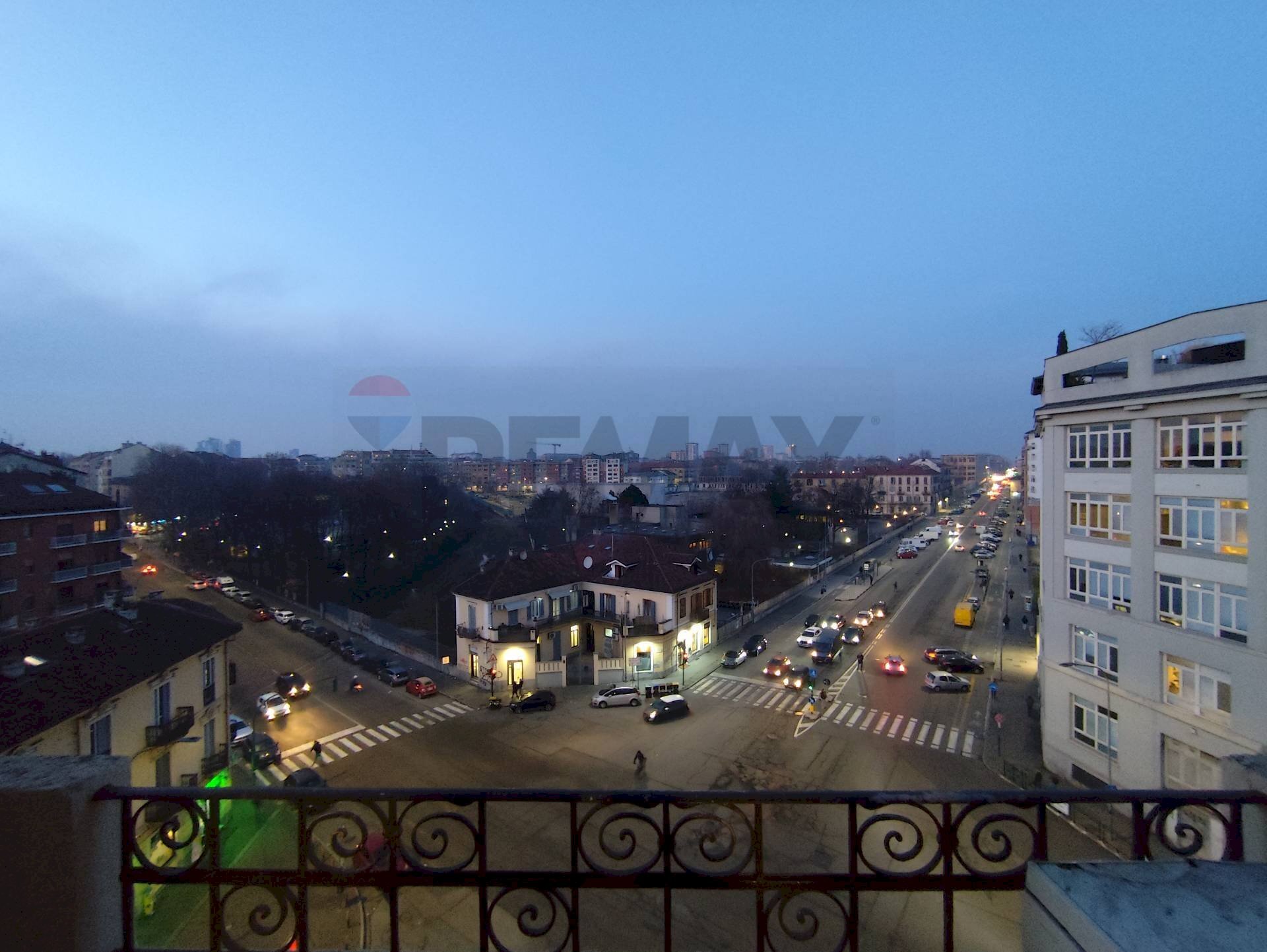 Edificio all\'aperto - Trilocale Corso Emilia
11, Torino - foto 3