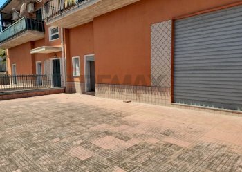 Terrazza - Commercial Premises via Palermo, San Pietro Clarenza - photo 5