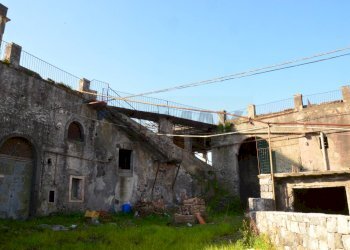 Casa all\'aperto - Locale Commerciale Via Fago
17, Santa Venerina - foto 9