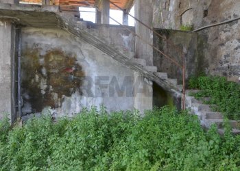 Scale - Locale Commerciale Via Fago
17, Santa Venerina - foto 31