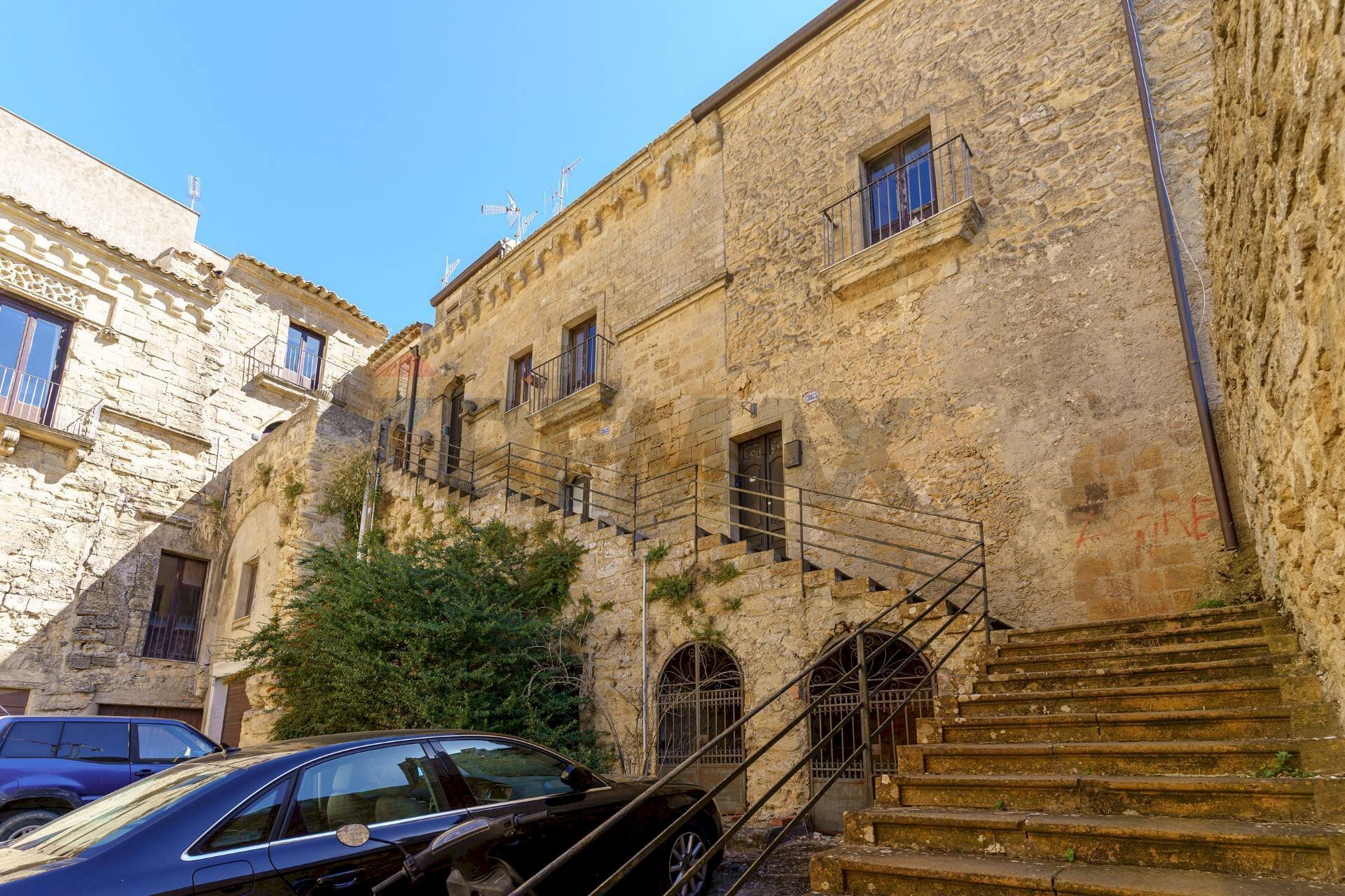 Edificio all\'aperto - Appartamento Via Roma
 
467, Enna - foto 1