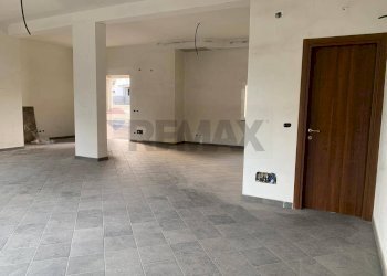 Stanza vuota - Locale Commerciale VIA:ROMA, Camporotondo Etneo - foto 7