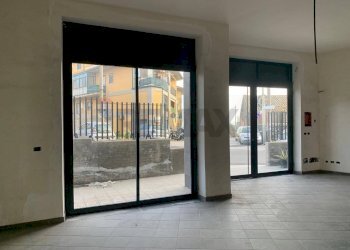 Stanza vuota - Locale Commerciale VIA:ROMA, Camporotondo Etneo - foto 12