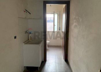 Hall / corridoio - Locale Commerciale VIA:ROMA, Camporotondo Etneo - foto 13