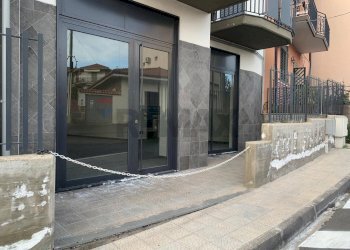 Edificio all\'aperto - Locale Commerciale VIA:ROMA, Camporotondo Etneo - foto 18