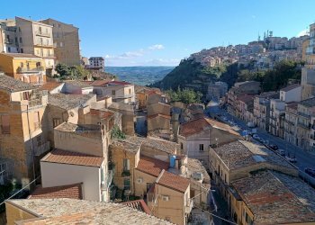 Edificio all\'aperto - Appartamento Via Canalicchio
 
119, Enna - foto 11