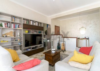 Soggiorno - Quadrilocale Via Alcide De Gasperi
 
17, Sant'Agata Li Battiati - foto 4