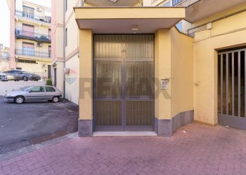 Edificio all\'aperto - Quadrilocale Via Alcide De Gasperi
 
17, Sant'Agata Li Battiati - foto 45