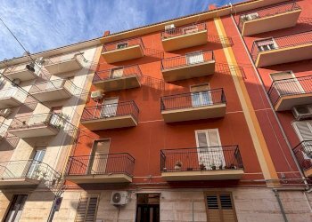 Edificio all\'aperto - Appartamento VIA X OTTOBRE
 
75, Augusta - foto 2