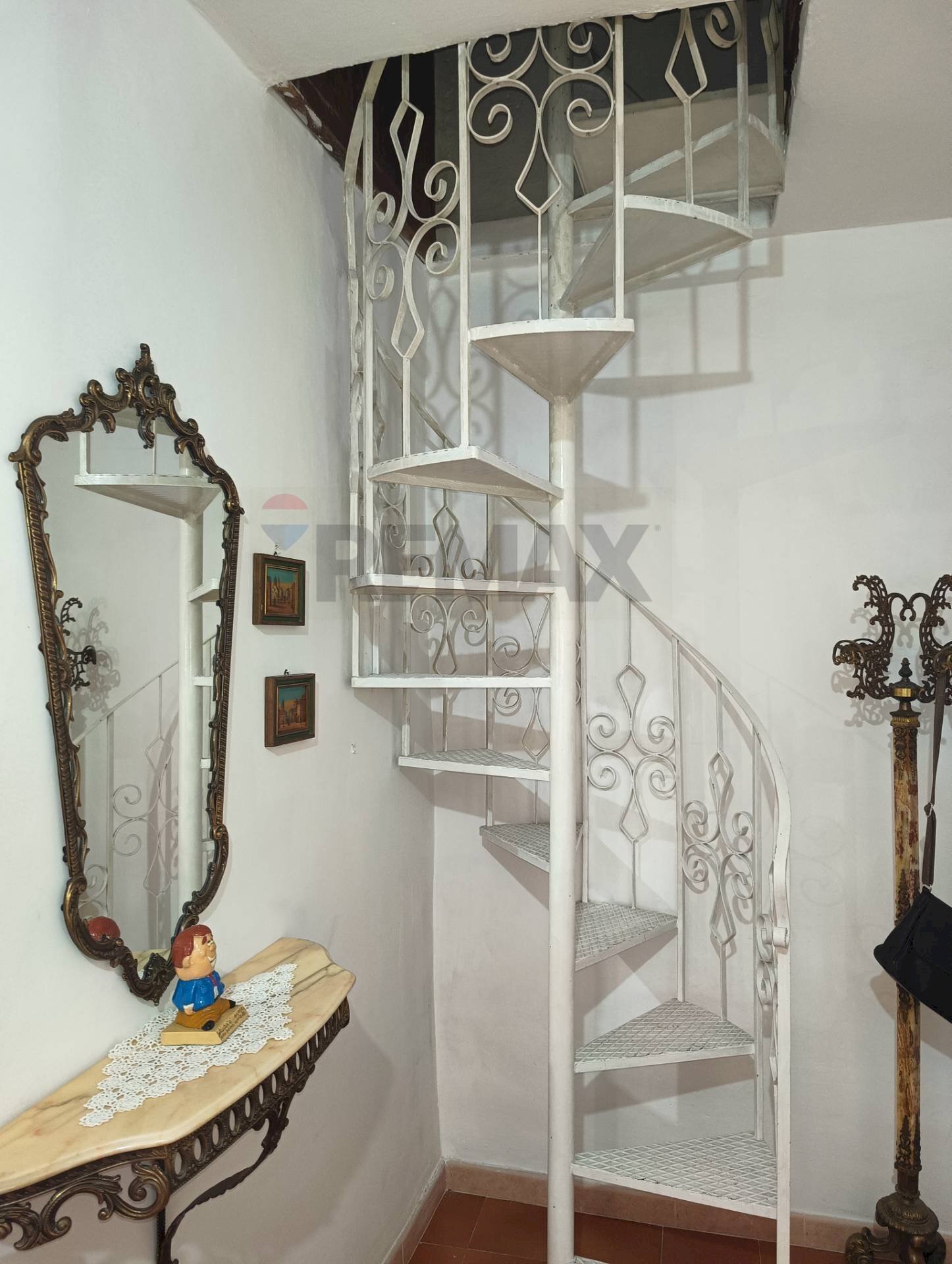 Scale - Quadrilocale Corso Madonna della Libera
 
50, Rodi Garganico - foto 3