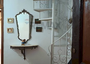 Scale - Quadrilocale Corso Madonna della Libera
 
50, Rodi Garganico - foto 2